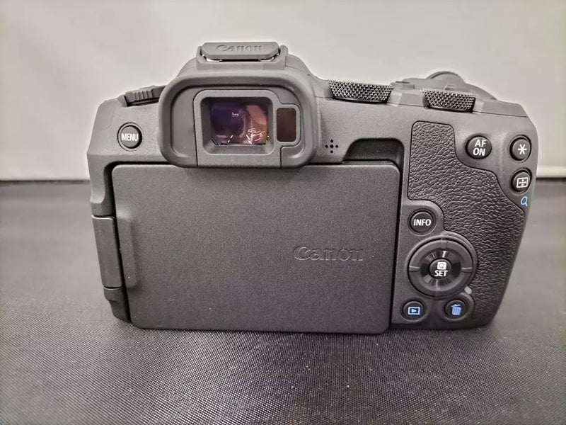 Canon EOS R8