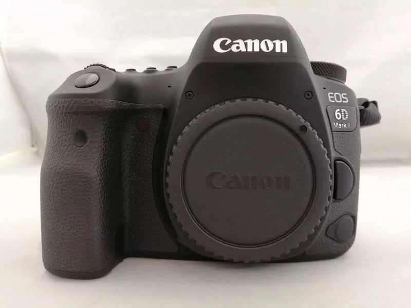 Camera Canon EOS 6D Mark II + Canon EF 24-105 IS STM